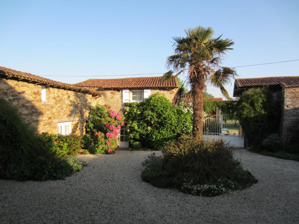 Relais De La Riniere Le Landreau Exterior photo